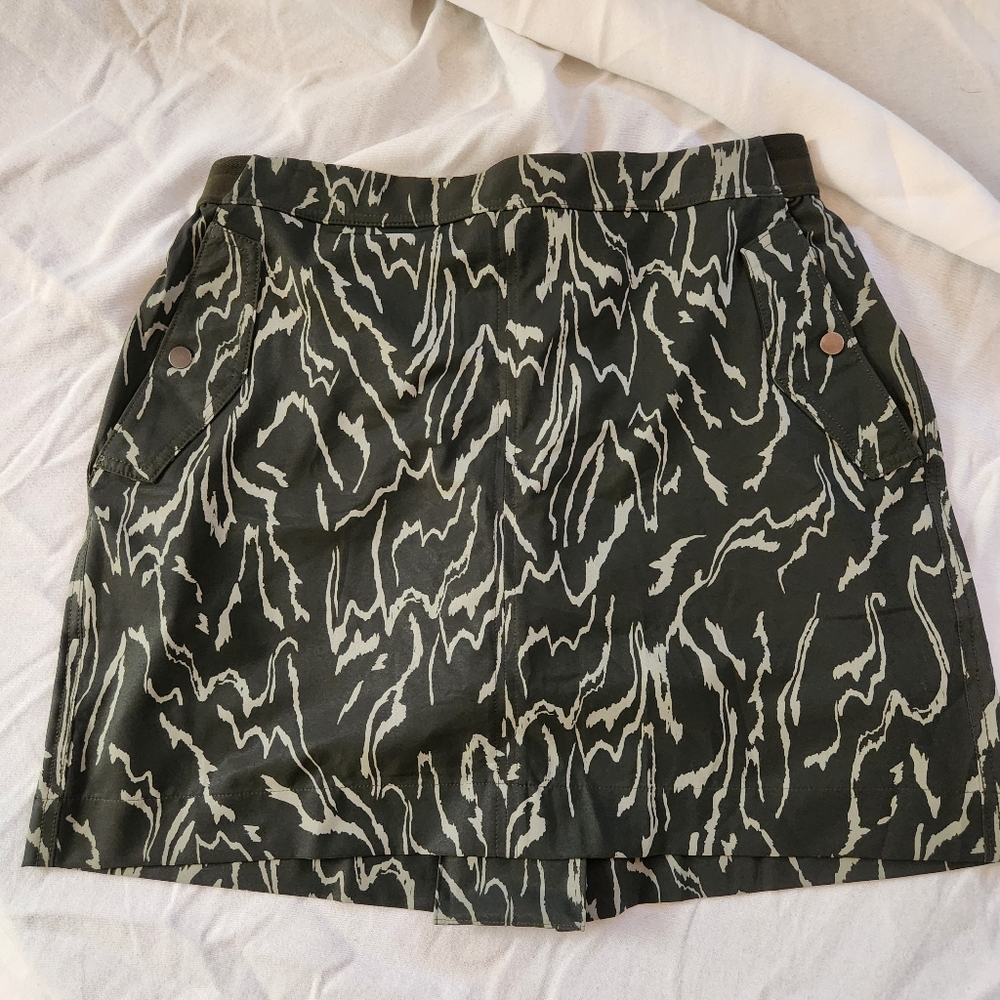 Athleta Vienna Cargo Skort Size 14 | Green Graphic Print Golf Hiking Travel
